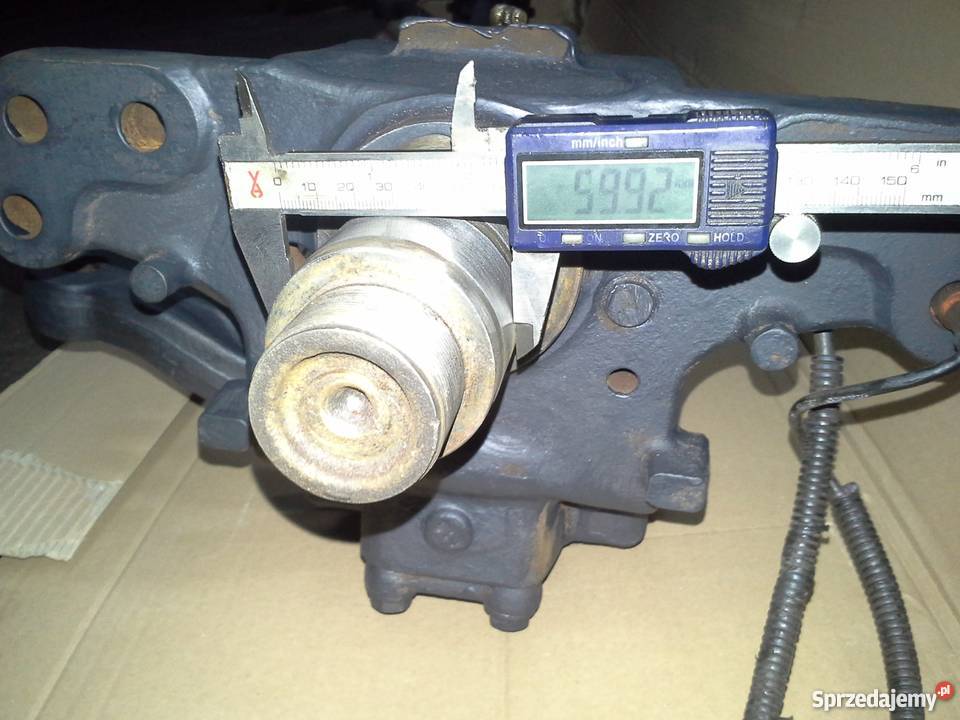 Mercedes Belka Oś przednia przód ATEGO 815 817