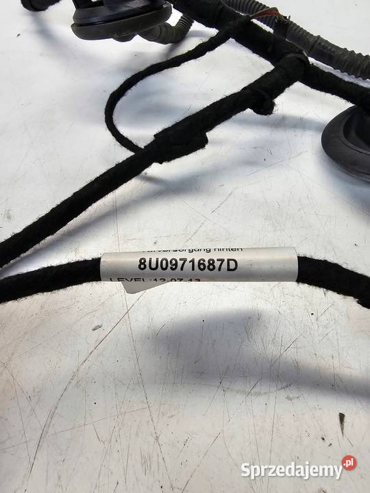 WIĄZKA DRZWI PRAWY LEWY TYŁ AUDI Q3 8U Materiały instalacyjne Przystajń