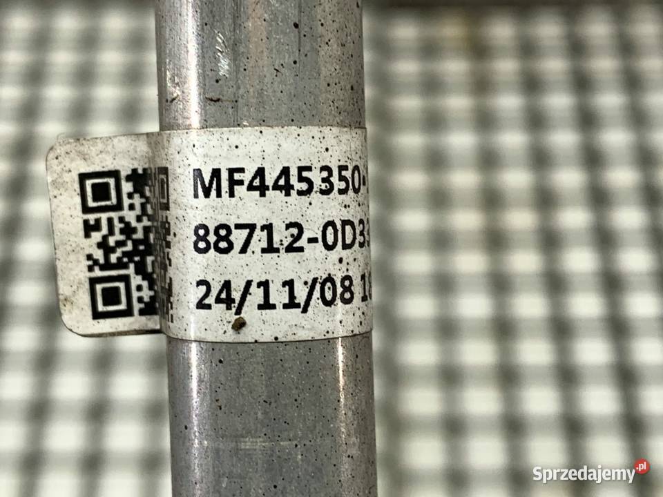 RURKA KLIMATYZACJI TOYOTA YARIS II 887120D330 13 Przewody klimatyzacji