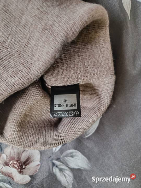 Czapka zimowa Stone Island ciepła i lekka sprzedam