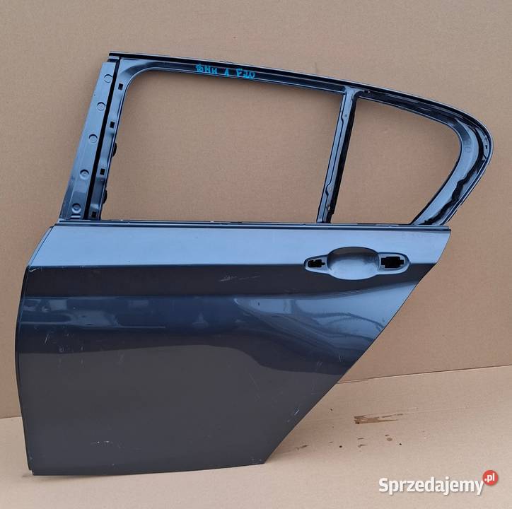 BMW 1 F20 DRZWI LEWY TYŁ LEWE TYLNE Bieleń sprzedam