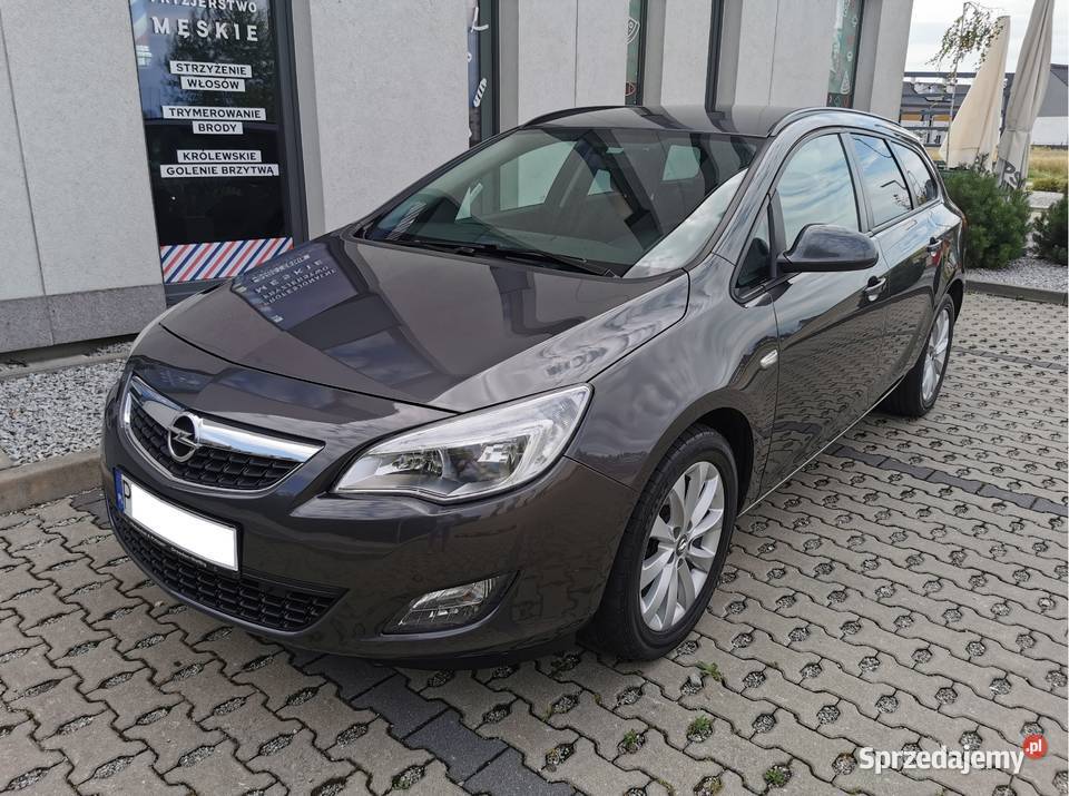 OPEL ASTRA 17 CDTI 110 TEMPOMAT HAK NAWIGACJA sprzedam