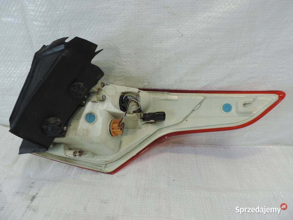 LAMPA TYLNA LEWA FORD KUGA MK2