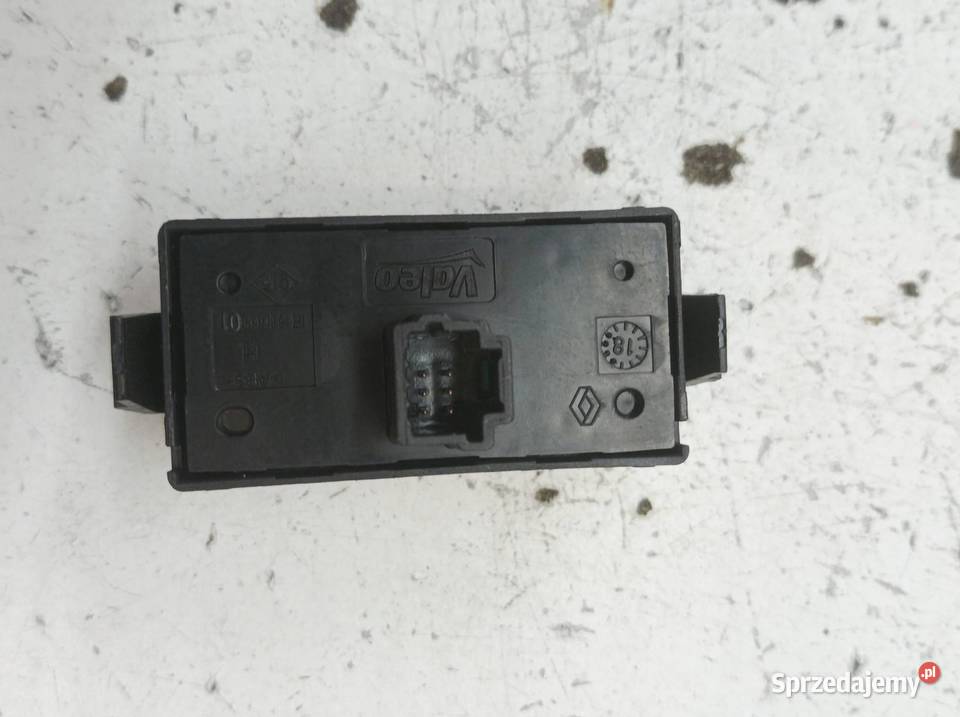 PRZEŁĄCZNIK AWARYJNYCH 252105246RB Renault Rok produkcji 2018 Panele sterowania, przełączniki