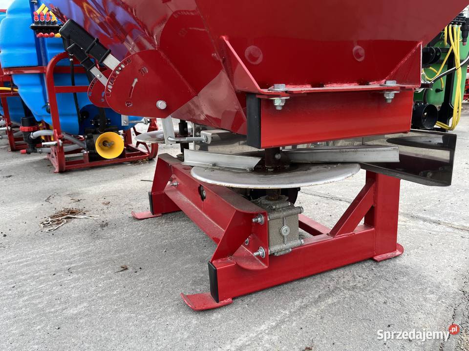 Rozsiewacz nawozu 600L TYTAN firmy STRUMYK Limanowa