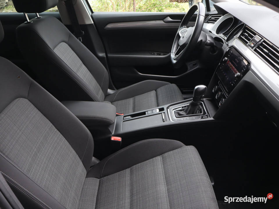 VW Passat 15 TSI asystent pasa ruchu Katowice sprzedam