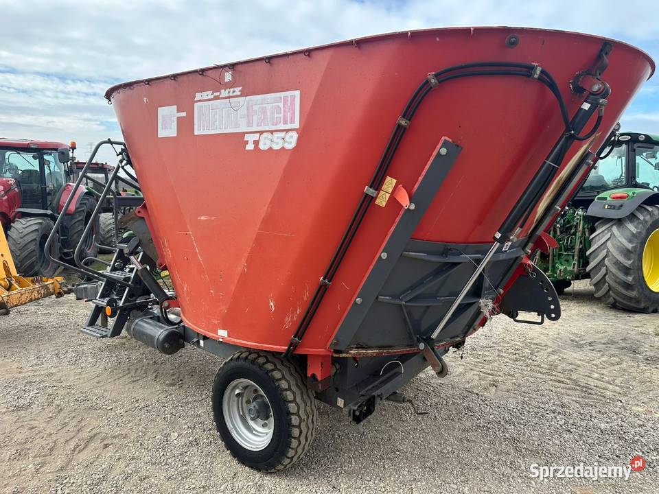 Wóz paszowy Metal Fach T659 nieuszkodzony Suwałki sprzedam