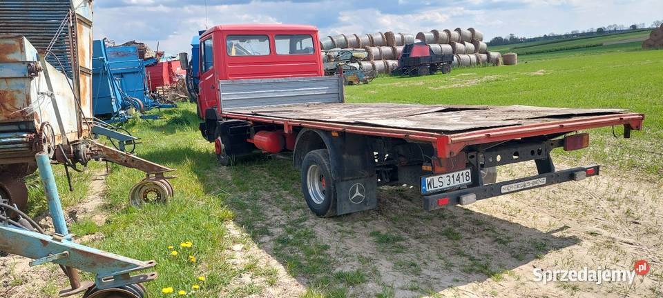 Mercedes 709 nieuszkodzony Mercedes-Benz Stara Kornica