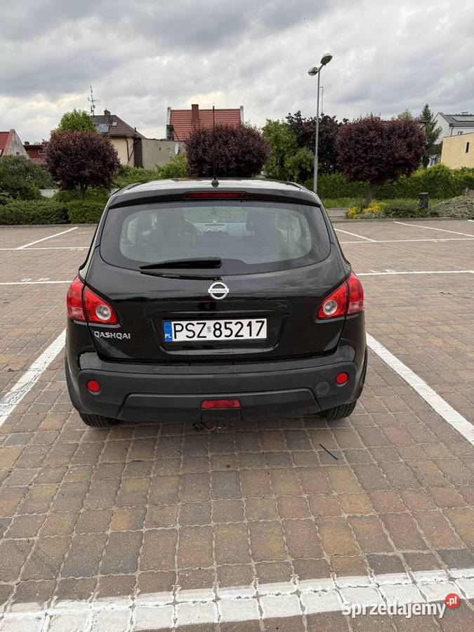 Nissan Qashqai 16 benzyna 2009r Wronki