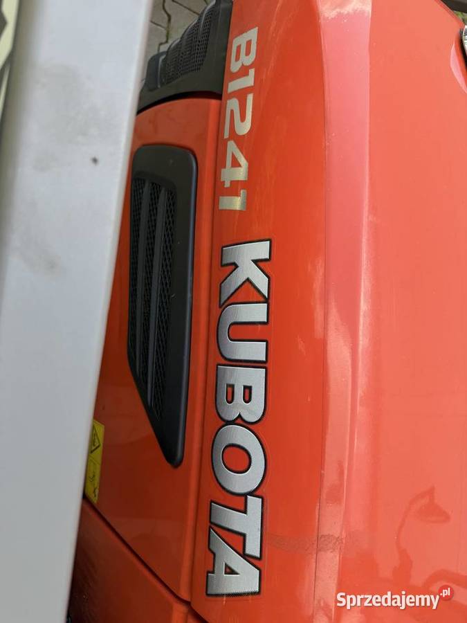 TRAKTOR KUBOTA B1241DF z KABINĄ ładowaczem Traktorki Częstochowa sprzedam