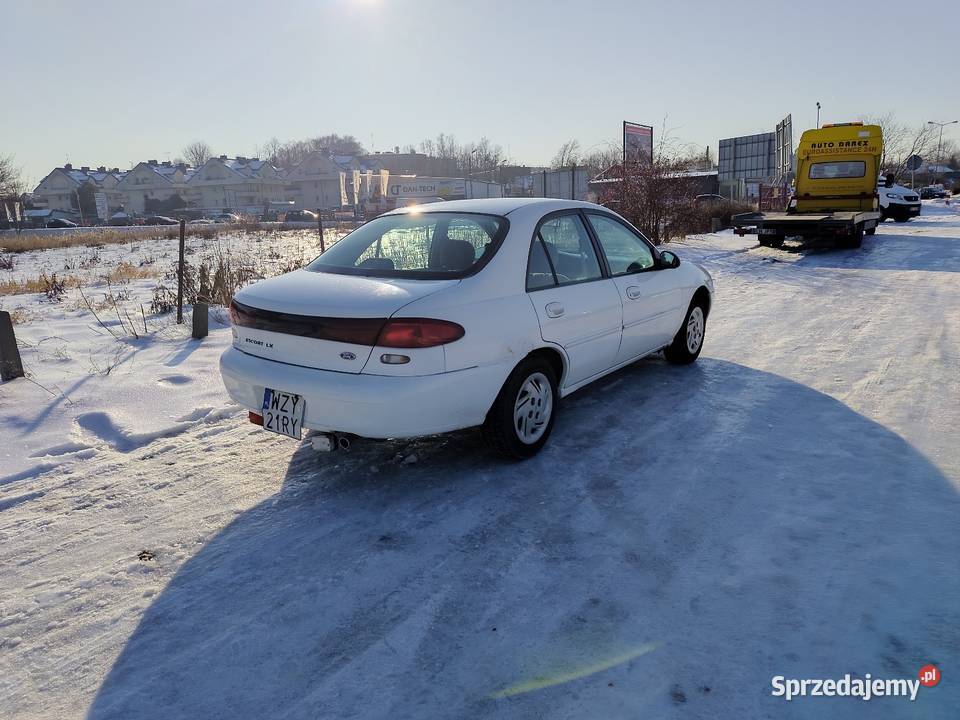 Ford Escort LX USA 20 SPI Automat Klima Rok produkcji 1997 Grójec