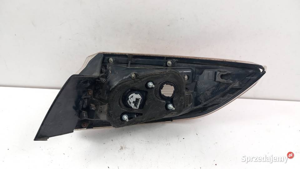 MAZDA 3 BL HB LAMPA TYŁ LEWA Zbierkowo