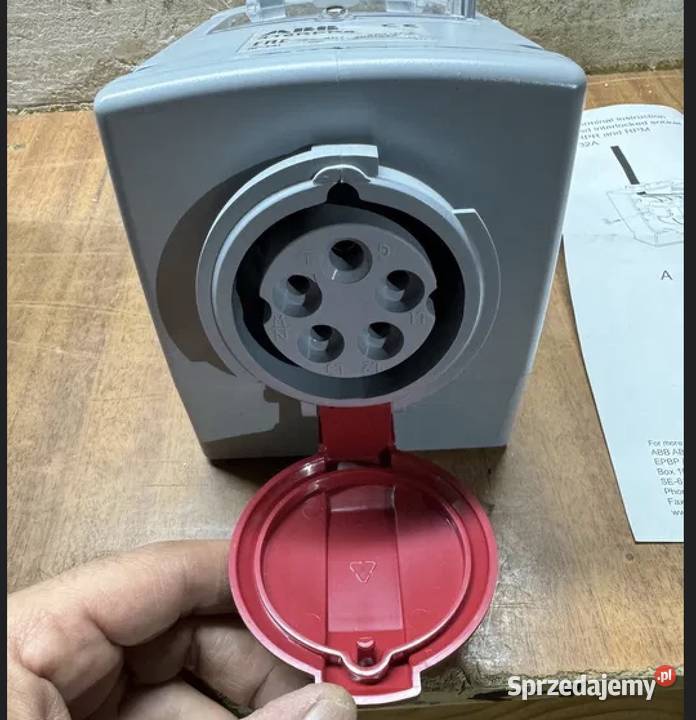 Gniazdko z RCD 30mA świętokrzyskie sprzedam
