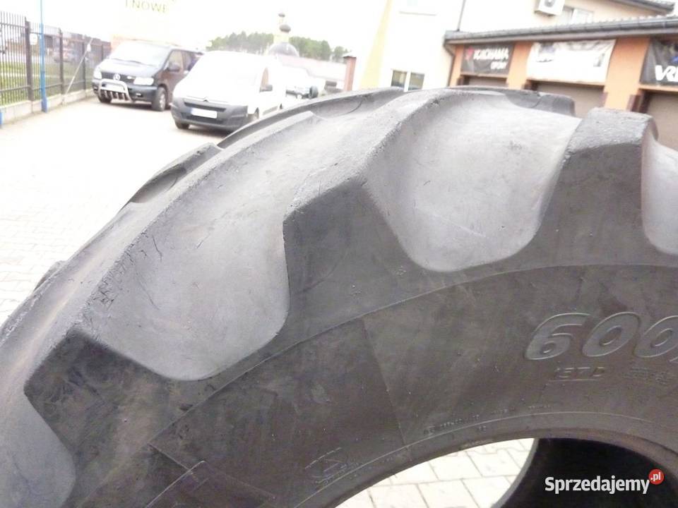 2x Opona używana rolnicza 60070R28 MICHELIN MACH Zaścianki