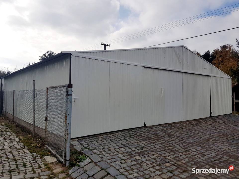 Blaszana hala 1010m białaprzesuwne bramy