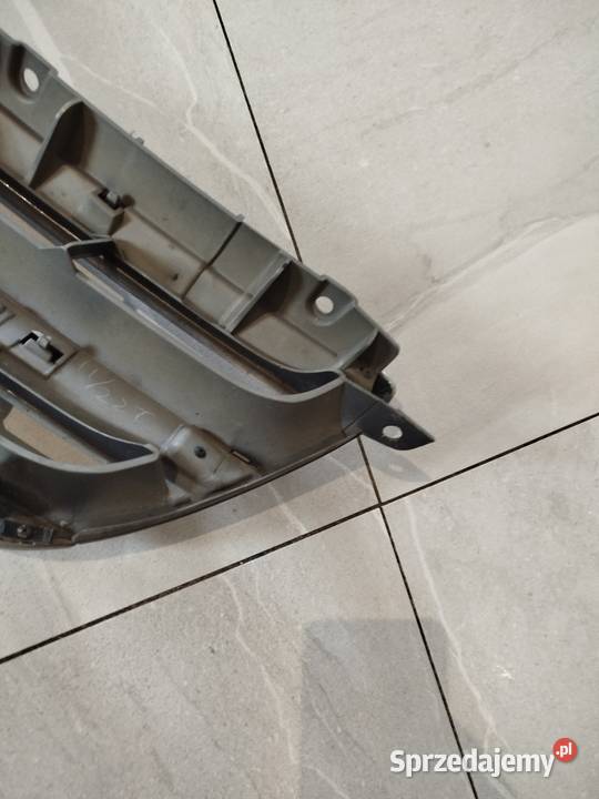 Grill atrapa przód zderzaka Honda FRV mazowieckie