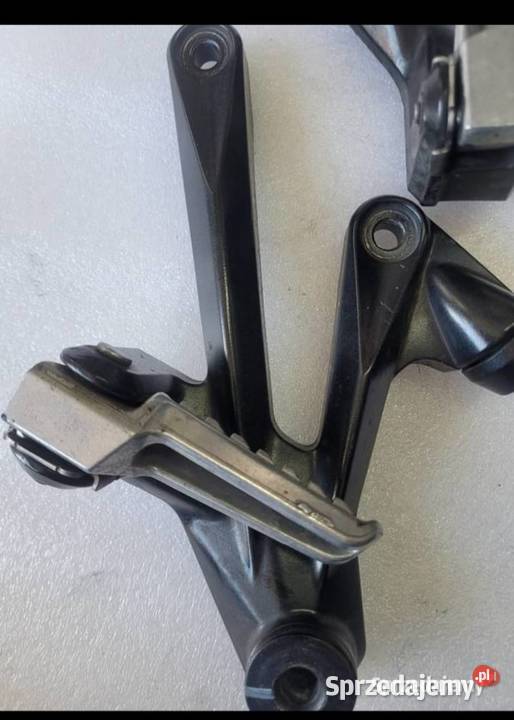 KAWASAKI ZZR 1400 OEM PODNÓŻEK PASAŻERA LEWY Nowy Tomyśl