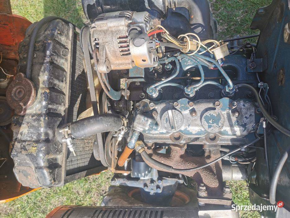 Kubota B7100 4x4 traktorek sadowniczy komunalny