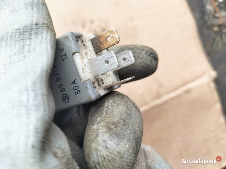 PRZEKAŹNIK 8D0951253A 373 osobowe Kamień-Kolonia