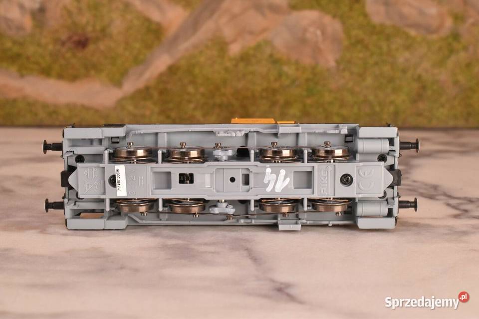 Lokomotywa spalinowa manewrowa nie PKP V60 Modelarstwo