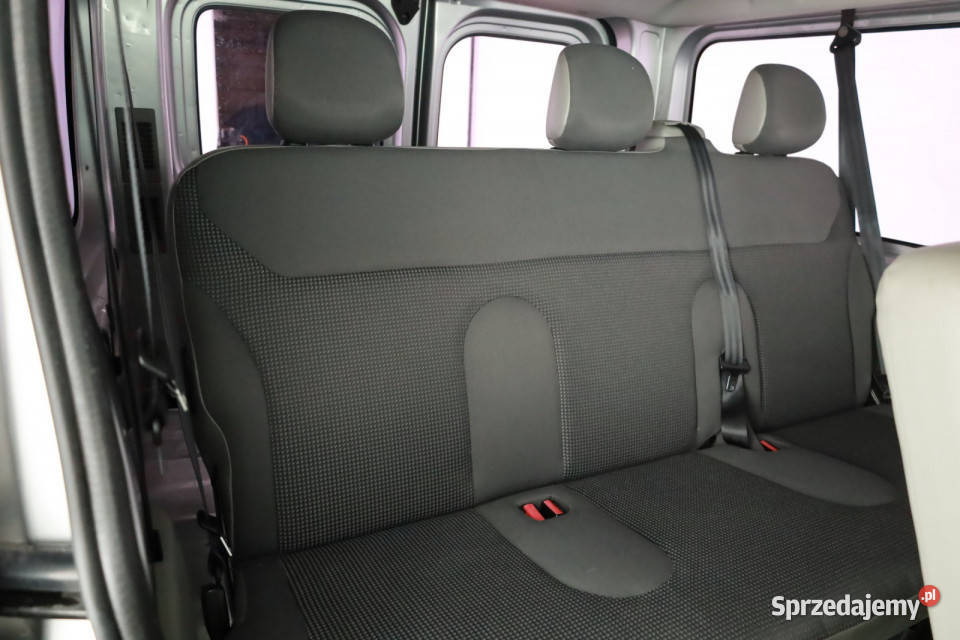 Opel Vivaro 20 CDTI przyciemniane szyby Vivaro Piaseczno