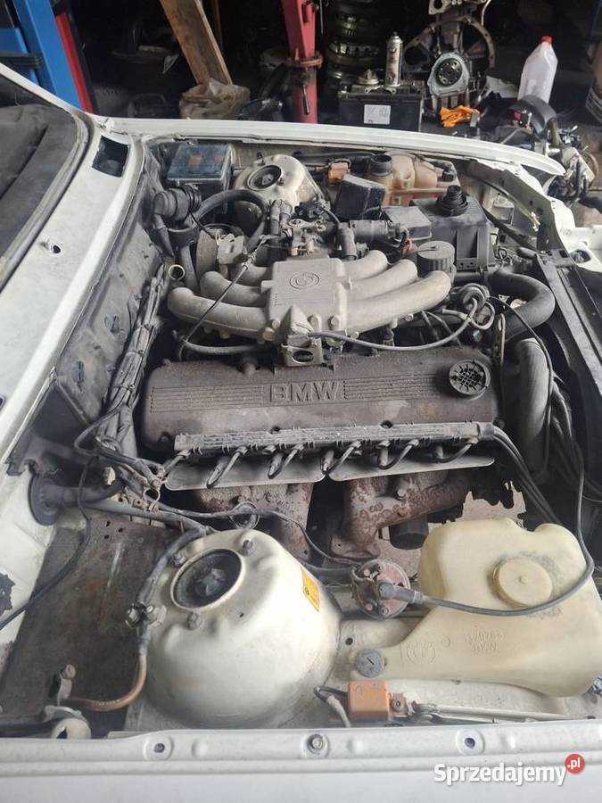 Bmw e30 coupe 20 automat 88 blacharce I ABS