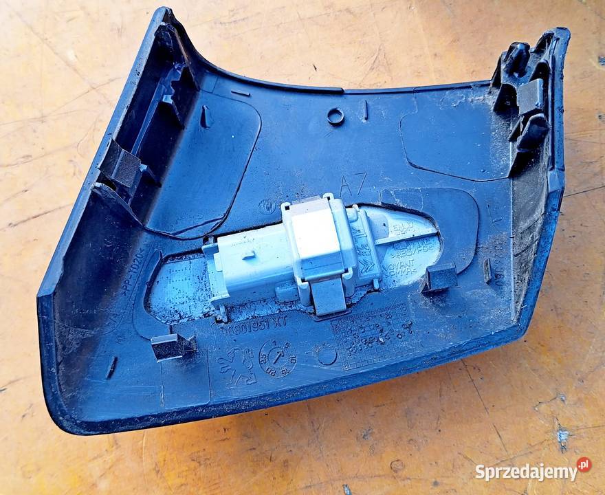 PEUGEOT 207 2011 LUSTERKO PRAWE 96806508 9PIN