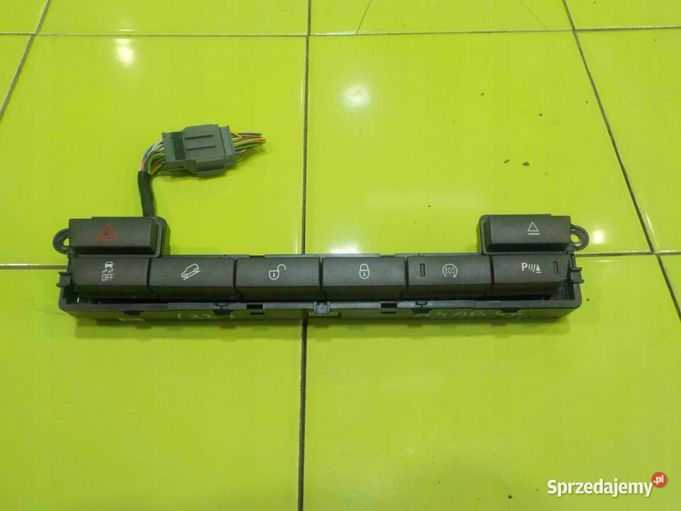 FREELANDER II LIFT 13r 5D panel przelacznikow osobowe Suków sprzedam