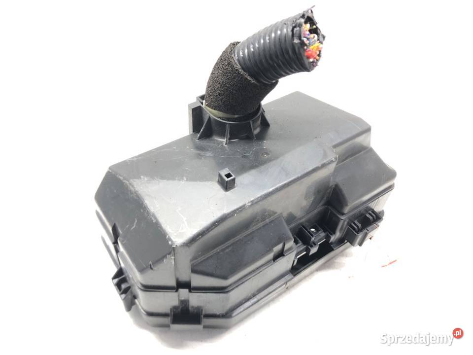 SKRZYNKA BEZPIECZNIKÓW HONDA CRV IV Hatchback 20 Skrzynki bezpieczników sprzedam