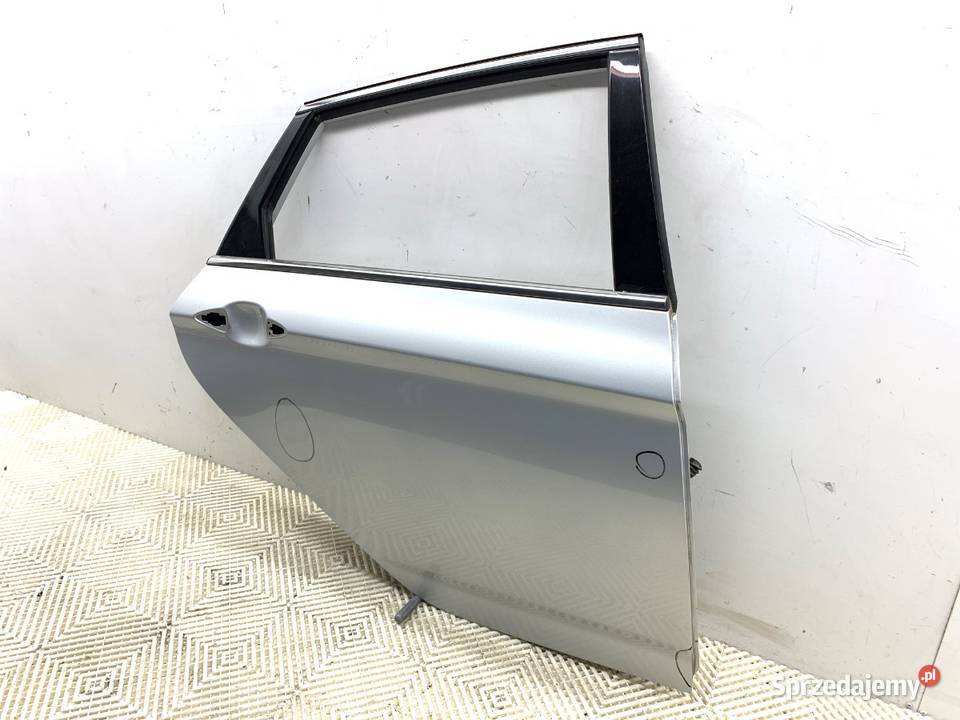 DRZWI PRAWY TYŁ HYUNDAI i40 Kombi osobowe