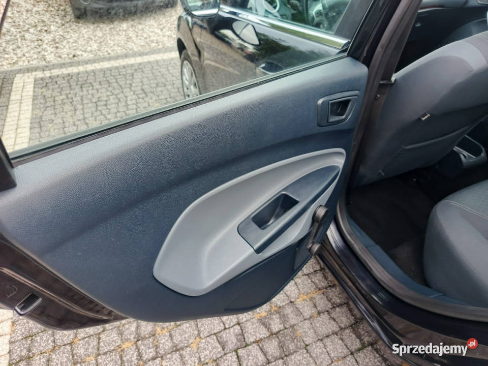 Ford Fiesta Ślicznotka Titanium mały przebieg elektryczne lusterka Chełm sprzedam