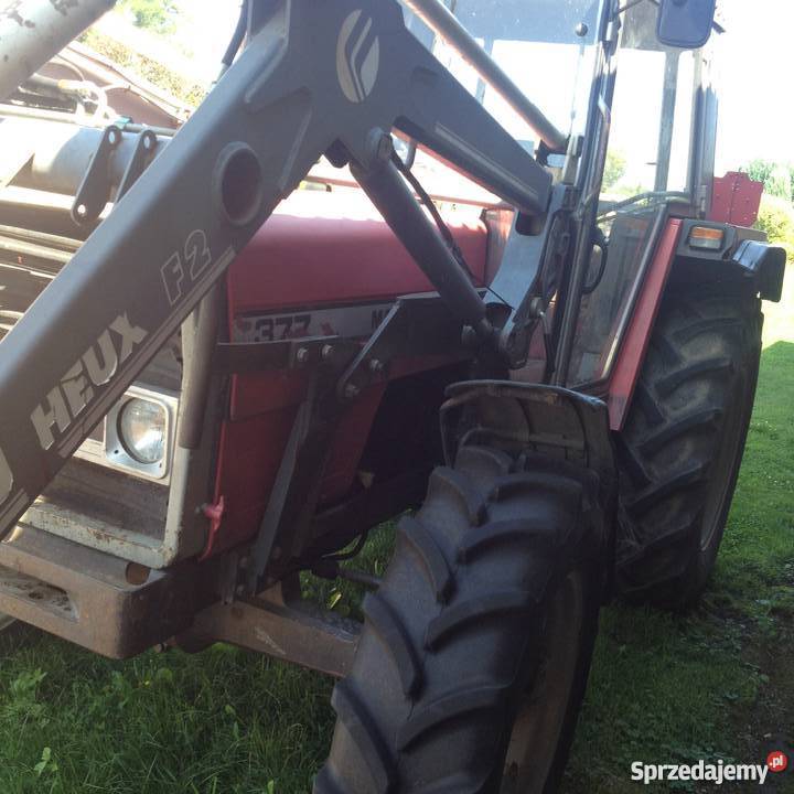 Ciągnik Massey Ferguson 377 z turem