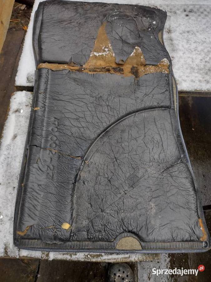 Mercedes W123 Wykładzina prawy przód niebieski Łagiewniki