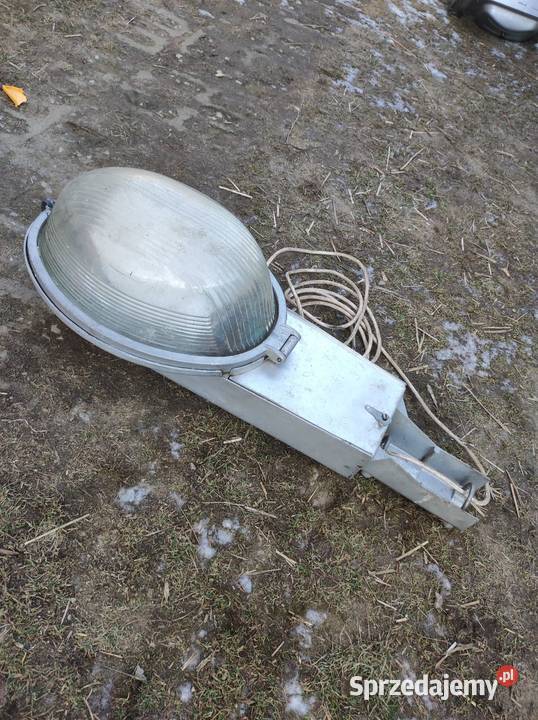 Lampa oświetleniowa zewnętrzna 400 sprawna Radomsko