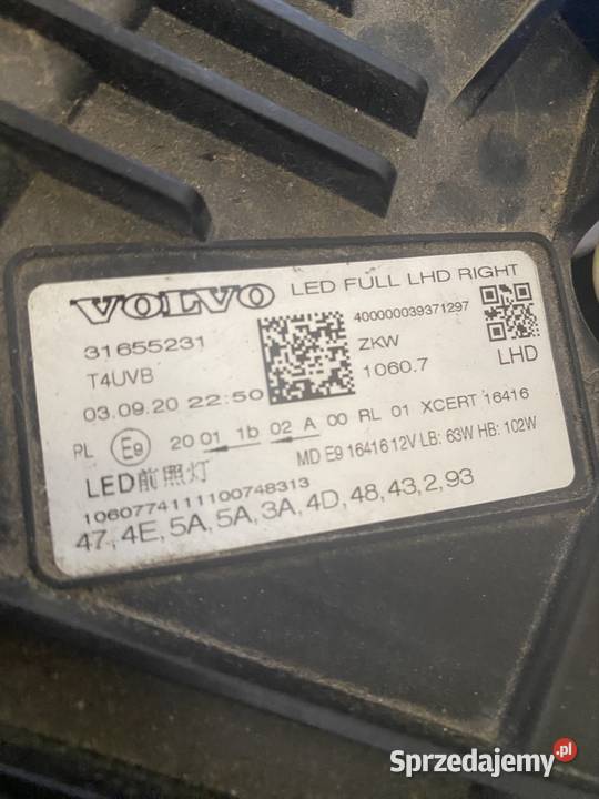 Lampa przód Volvo XC60 2 II FULL LED 1724 RH