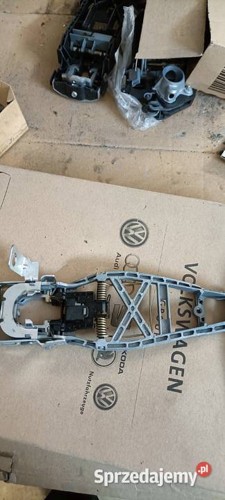 MOCOWANIE KLAMKI TYŁ NOWE SKRZYDEŁKOWE VW T5 T6 Luzino sprzedam