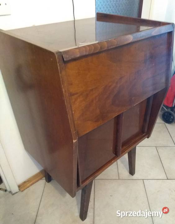 Ciekawa szafka na gramofon tv RTV łódzkie