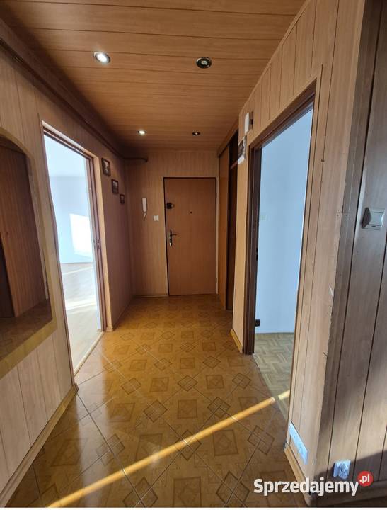 Duże mieszkanie 7270 M2 na sprzedaż Zagórz