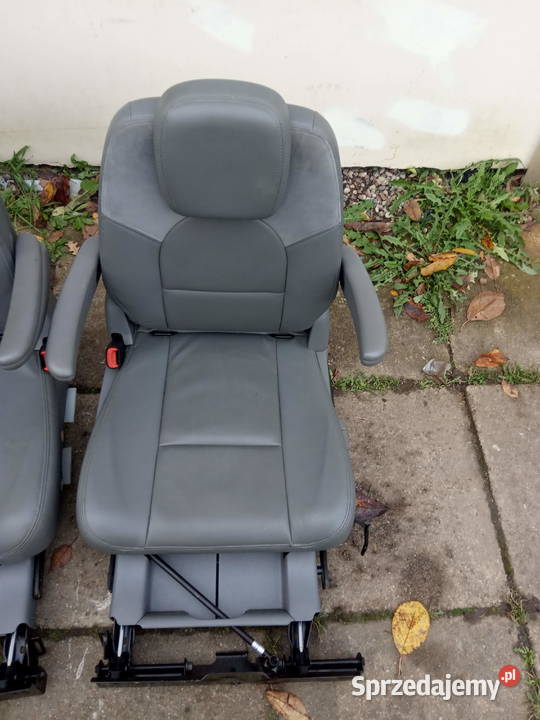 CHRYSLER GRAND VOYAGER komplet foteli skóra osobowe Fotele i kanapy pomorskie sprzedam