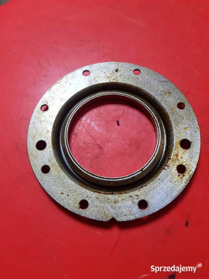 2401002300 Pokrywa obudowy silnika MTZ Sulechów sprzedam