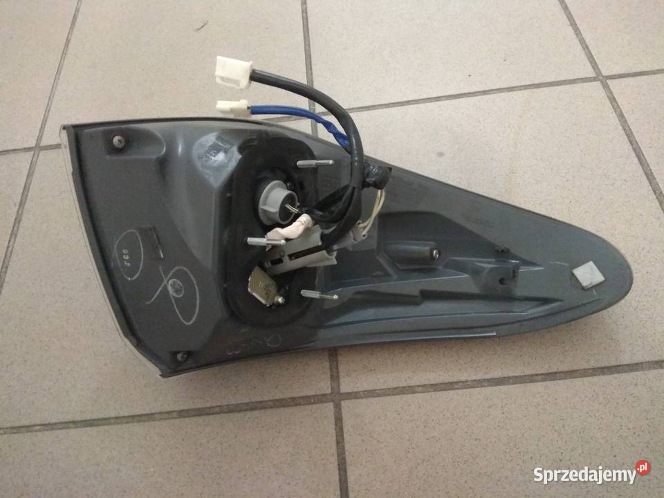 Lexus RX 450h lampa tylna prawa w błotnik 2009 r kujawsko-pomorskie Toruń sprzedam
