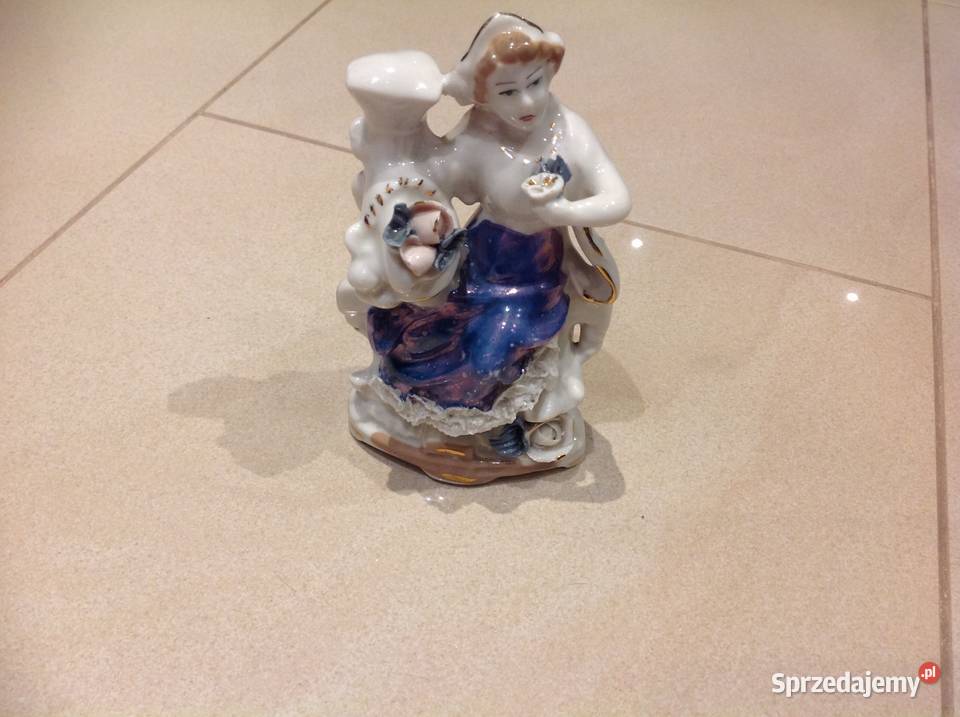 Figurka Porcelanowa STARA sygnowana wielokolorowy