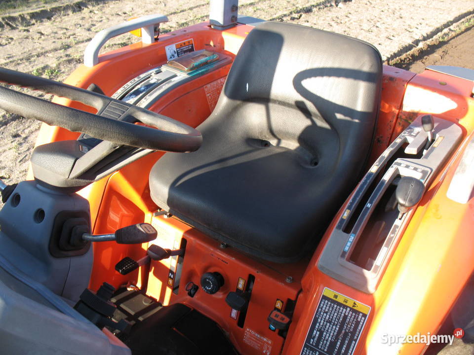 Kubota GT23 4x4 do tur ogrodu tunelu sadu Mroków