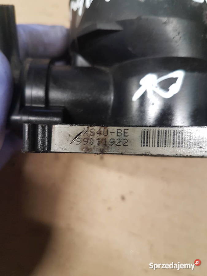 FORD FOCUS 16 16V PRZEPUSTNICA POWIETRZA XS4UBE Turek