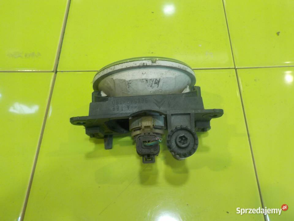 PEUGEOT 3008 I 09r 5D halogen prawy 9685425180 Suków