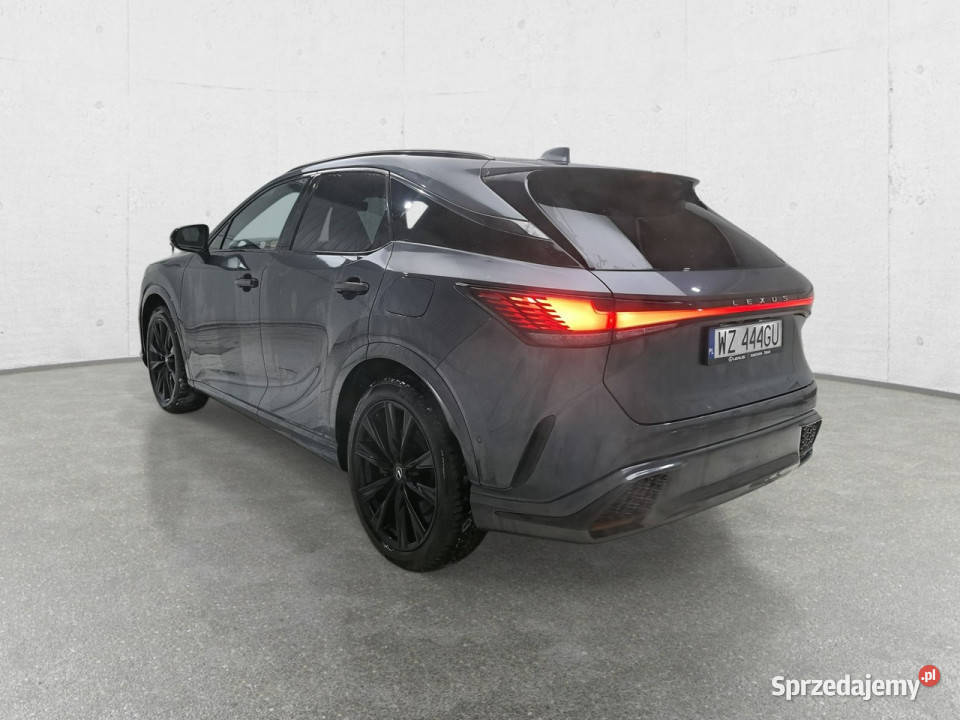 Lexus RX V 2022 Komorniki