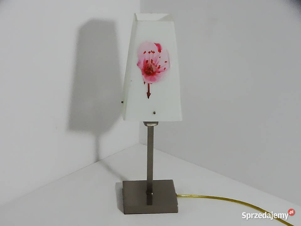 Lampa stołowa dekoracyjna z kwiatowym motywem lubelskie Biłgoraj