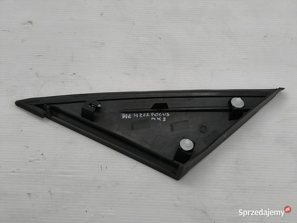 TRÓJKAT OSŁONA BŁOTNIKA PRAWA FORD FOCUS MK3