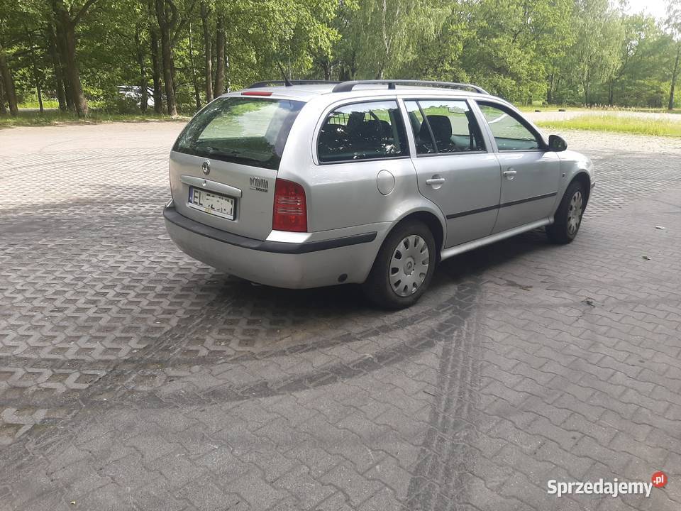 Skoda Octavia Tour 16 MPI LPG I rej 2010 manualna Łódź