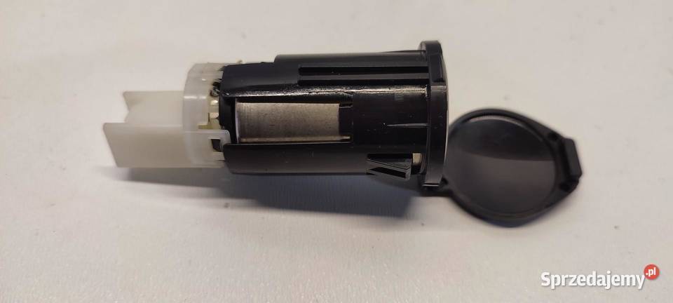 MAZDA 2 TOYOTA YARIS IV GNIAZDO ZAPALNICZKI